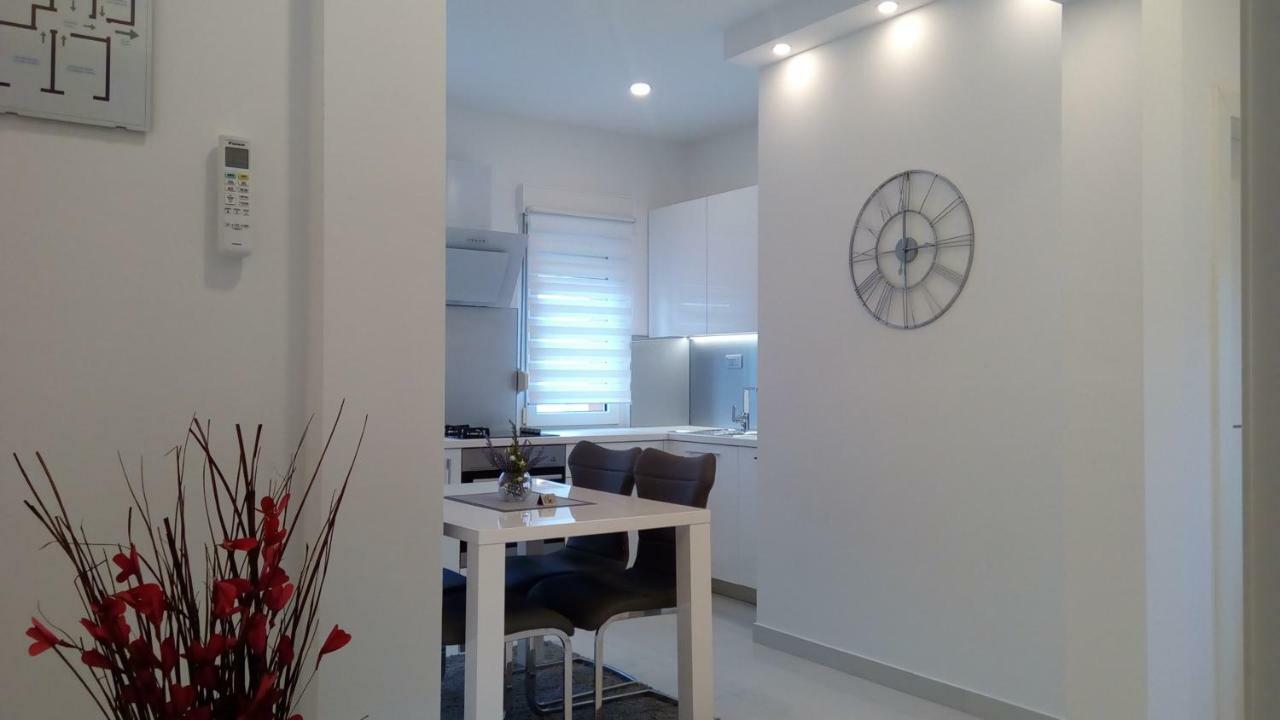 Apartment Sunce Podstrana Esterno foto